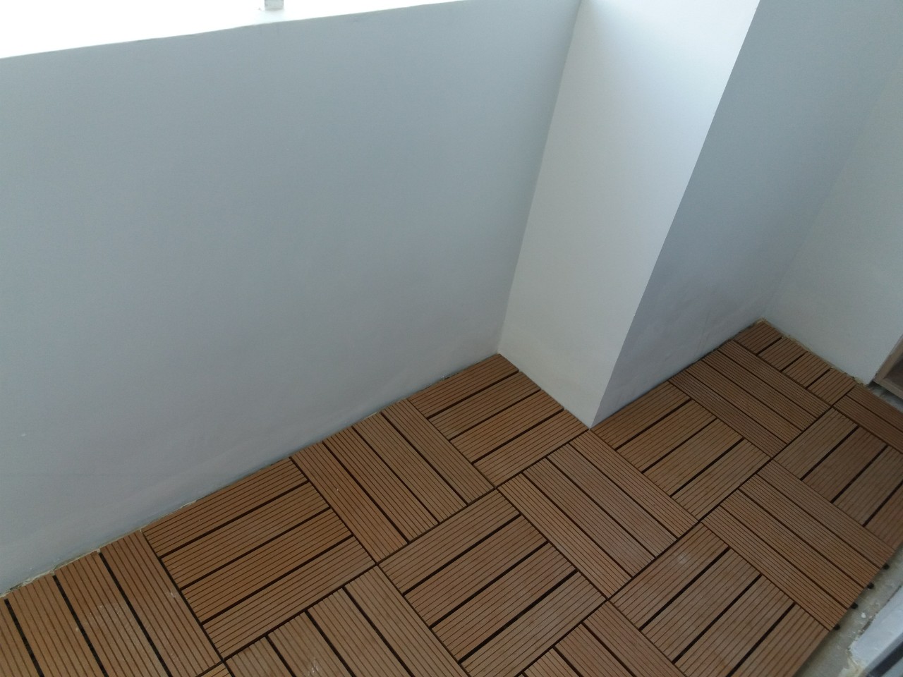 S&agrave;n gỗ nhựa ban c&ocirc;ng, s&acirc;n thượng