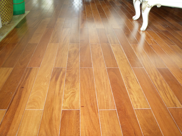 Thi Công Sàn Nhựa Giả Gỗ tại Vinh Nghệ An